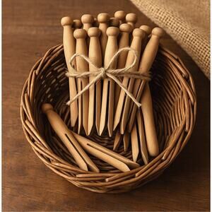 Vintage Wooden Clothespins Lot Rustic Farmhouse Laundry Decor Crafts 30+ pieces